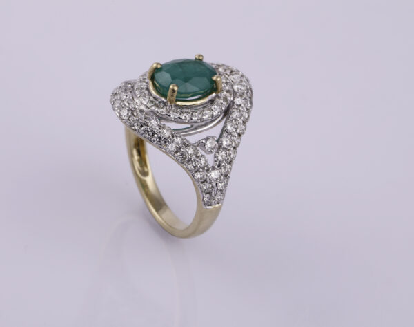 EMERALD & ROUND FULL CUT DIAMOND RING