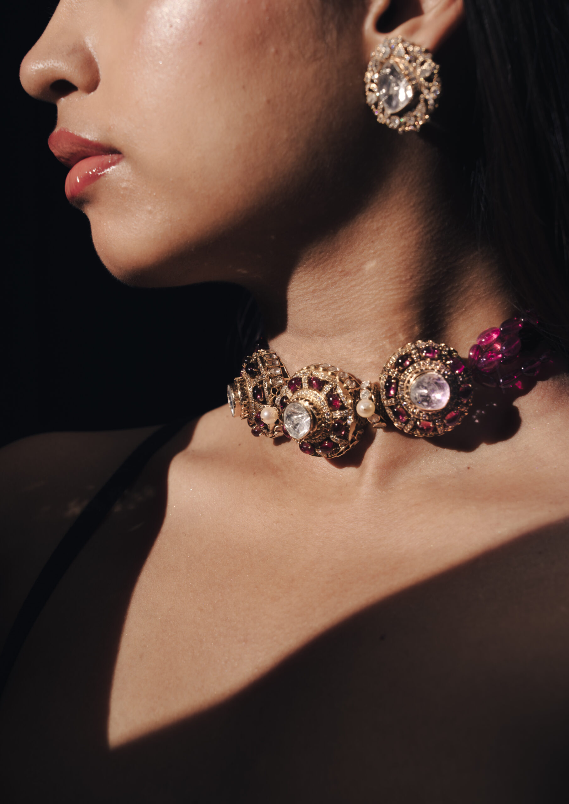 ornate gold choker